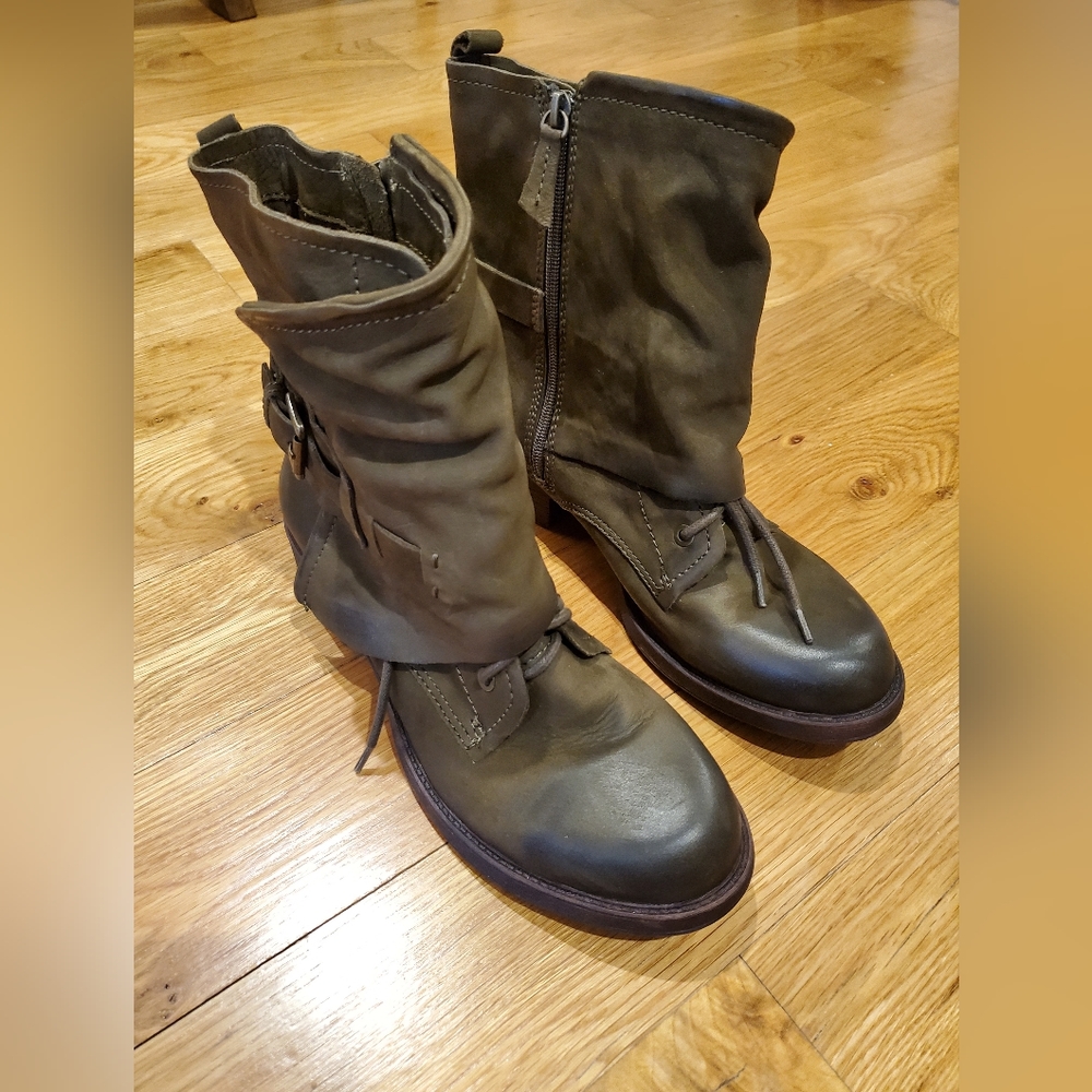 Steve Madden Combat boots